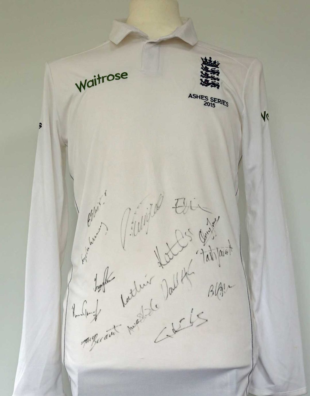 Lydia Greenway 2015 signed Ashes shirt
