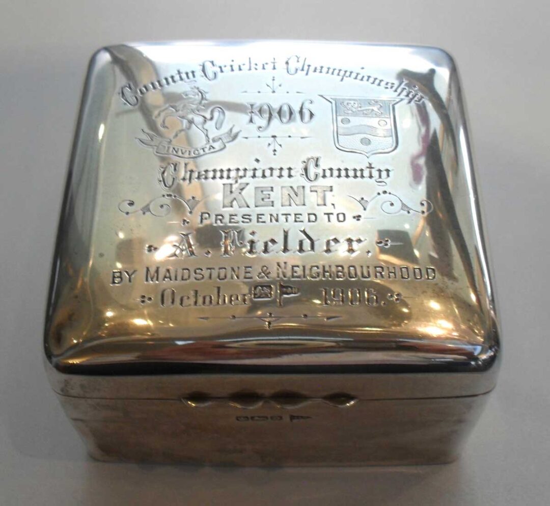 Arthur Fielder presentation silver snuff box for winning the 1906 County Championship title