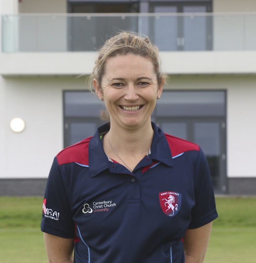 23-charlotte-edwards-820x843